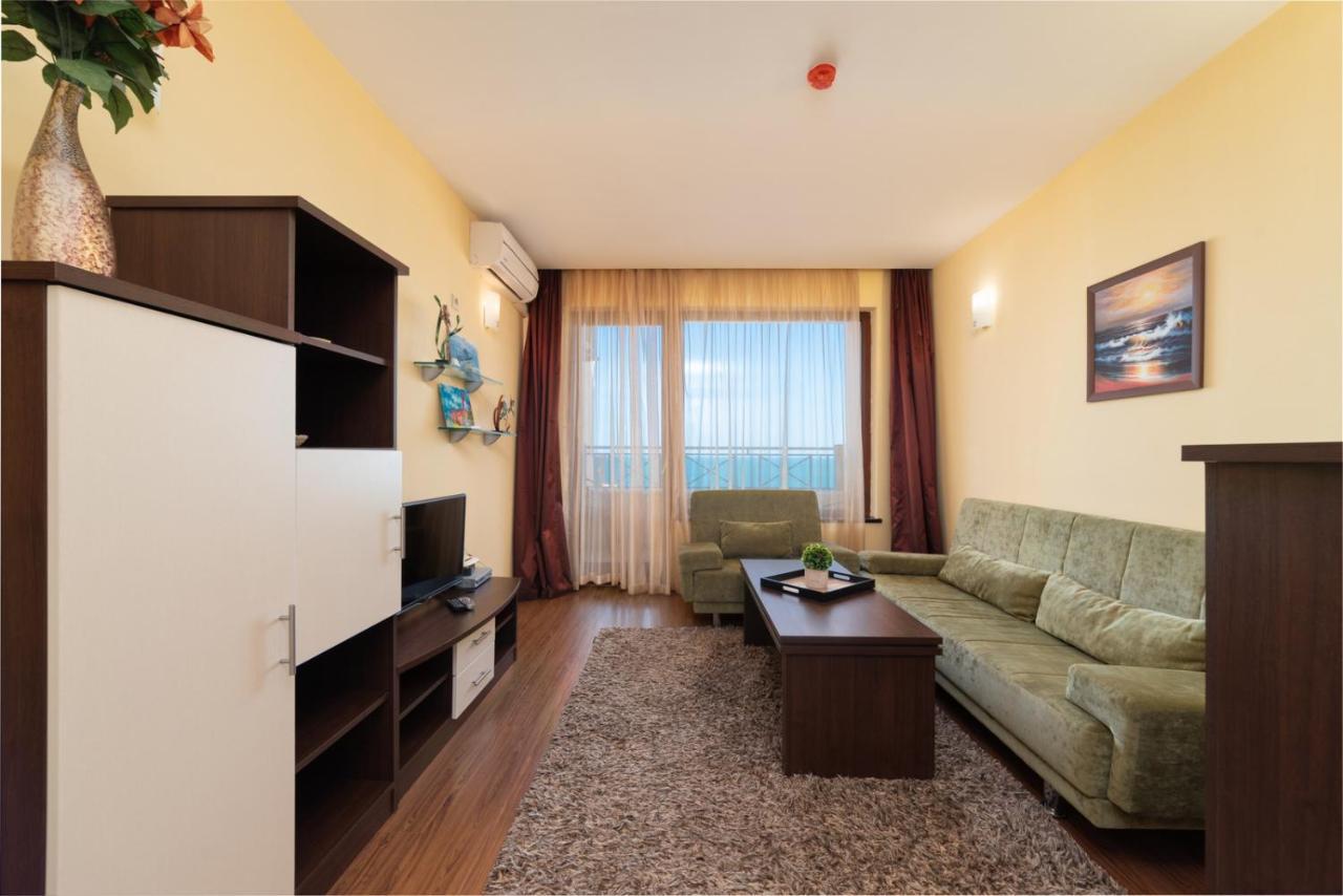 Admiral Amazing Sea View *
